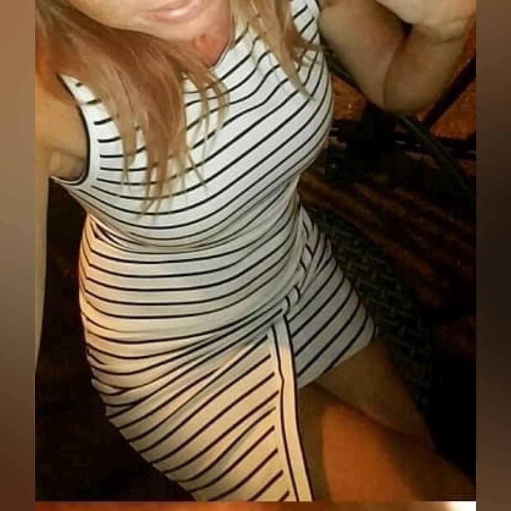 Dress, Bodycon, Striped - Picture 4 of 4